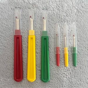 5/$25 🎆 LIKE NEW Set of 6 Seam Rippers
